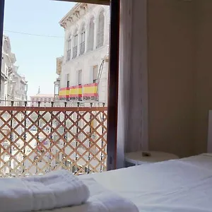Apartamentos Calle Comercio , Toledo España